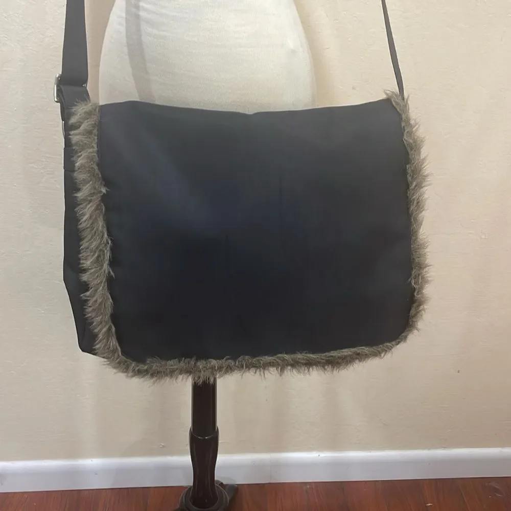 Saks Fifth Avenue Black Nylon Laptop Messenger Bag Faux Fur Trim & Coin Purse
